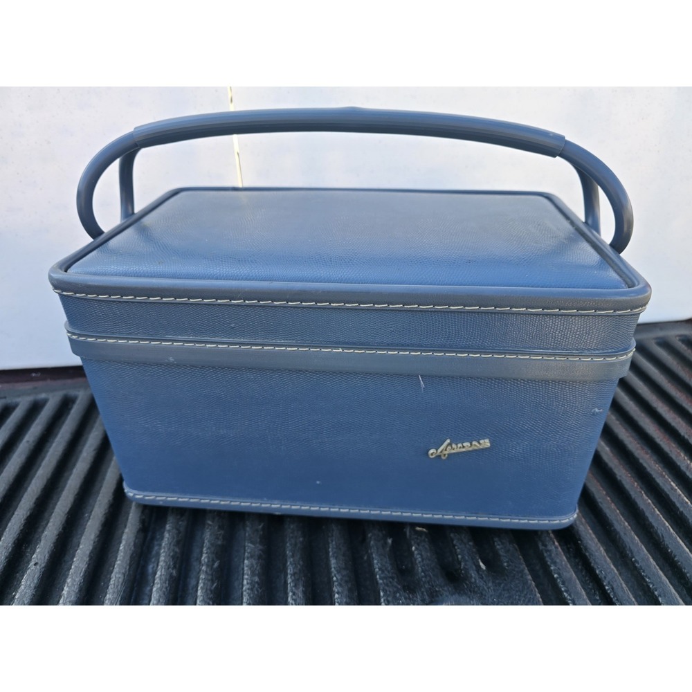 Vintage AeroPak Hard Case Carry On Makeup Travel Light Blue Aero Pak